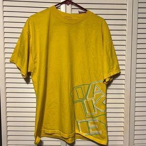 Oakley tee shirt Size XL Color Yellow  100% Cotton